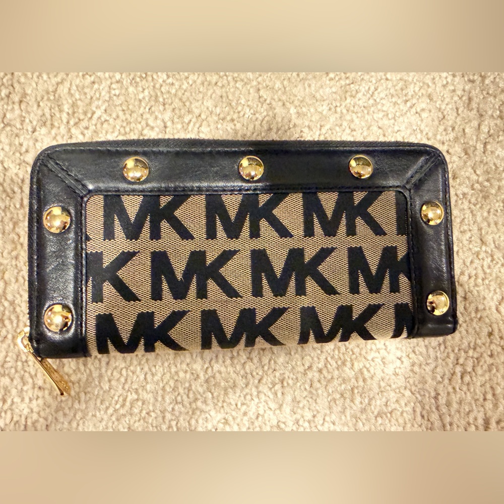 Michael Kors Black and Tan Wallet-LGE